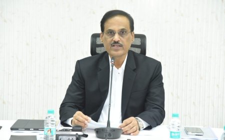 जिल्हाधिकारी कार्यालयाच्या अधिनस्त महसूल कार्यालयांमार्फत पुरविण्यात येणाऱ्या सेवांचा नागरिकांनी लाभ     -जिल्हाधिकारी अशोक शिनगारे