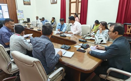 विभागीय आयुक्त डॉ.चंद्रकांत पुलकुंडवार यांनी जीबी सिंड्रोम आजाराच्या पार्श्वभूमीवर घेतला आढावा