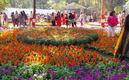 एम्प्रेस गार्डन मध्ये पुष्प प्रदर्शनास नागरिकांची अलोट गर्दी
