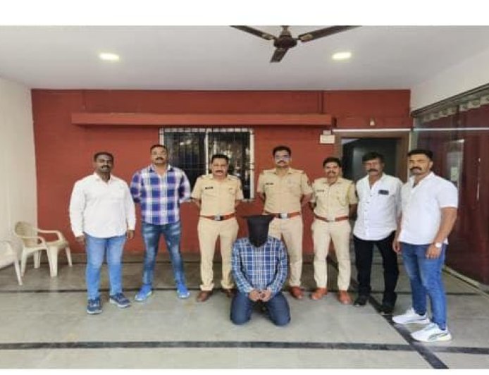 डॉक्टर तरूणीस आत्महत्येस प्रवृत्त करणा-या डॉक्टरला नवी मुंबई येथून शोध घेवून केली अटक.