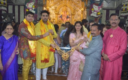 सुवर्णपाळण्यात 'दगडूशेठ' गणपती मंदिरात गणेश जन्म सोहळा थाटात