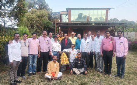 लोणकर माध्यमिक विद्यालय मुंढवा मधील  चाळीस वर्षांनी मा.विद्यार्थी विद्यार्थीनीचा स्नेह मेळावा संपन्न!