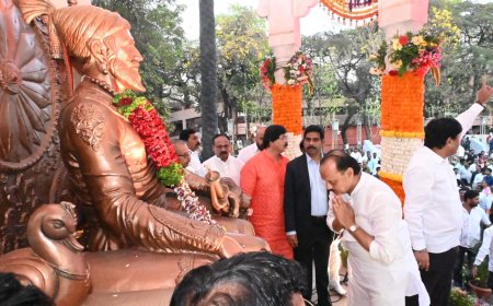 उपमुख्यमंत्री अजित पवार यांची महानगरपालिका अमृत महोत्सवानिमित्त आयोजित कार्यक्रमास भेट
