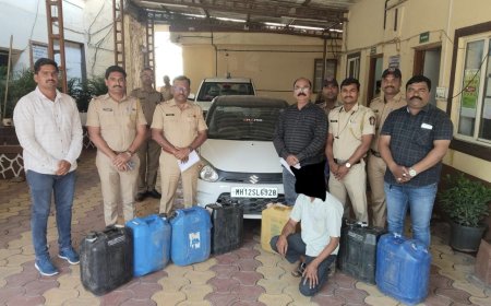 लोणी काळभोर पोलीसांनी अवैधरित्या दारुची वाहतुक करणा-यास ठोकल्या बेडया,