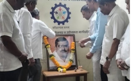 अण्णासाहेब पाटील यांना महामंडळाकडून अभिवादन