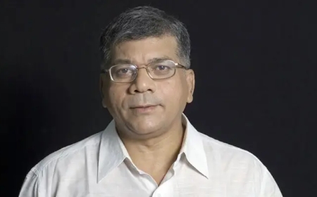 यंदा माझा वाढदिवस साजरा करू नका; भारतीय सैन्याचे मनोबल वाढवा - प्रकाश आंबेडकर यांचे आवाहन!