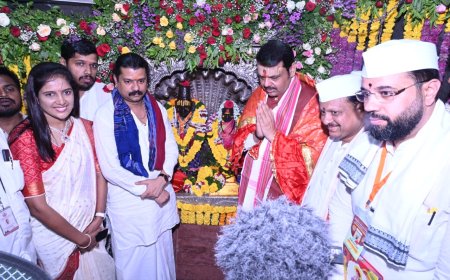 मुख्यमंत्री देवेंद्र फडणवीस यांनी घेतले श्री ज्ञानेश्वर महाराज समाधीचे दर्शन