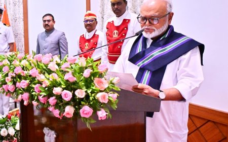 राज्यपालांकडून छगन भुजबळ यांना मंत्री पदाची शपथ