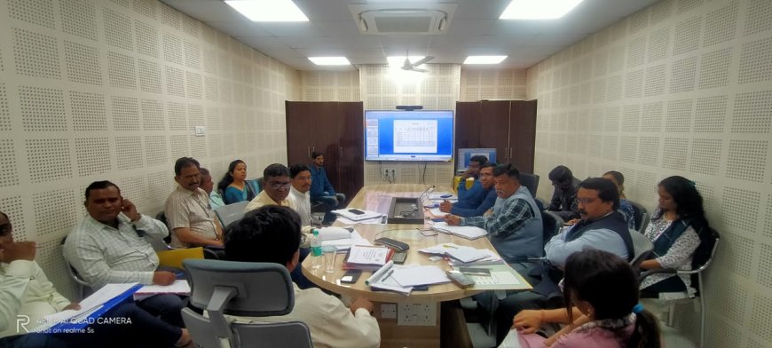 जिल्हाधिकारी राहुल गुप्ता यांनी घेतला जिल्हा आरोग्य विभागाचा आढावा