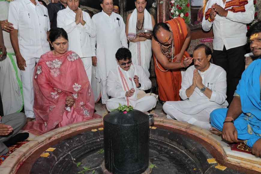 उपमुख्यमंत्री अजित पवार यांनी घेतले प्रभु वैद्यनाथाचे दर्शन