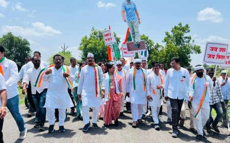 पंतप्रधान मोदींना त्यांनी दिलेल्या आश्वासनांची आठवण करून देण्यासाठी यवतमाळच्या दाभडीत काँग्रेसची शेतकरी सन्मान पदयात्रा.