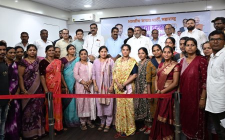 कामगार मंत्री अ‍ॅड. आकाश फुंडकर यांचा जनता दरबार संपन्न