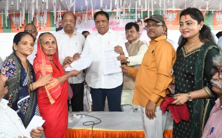 गरिबांच्या घराची लढाई आम्ही अखेर पर्यंत लढू