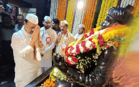 जगद्गुरु श्री संत तुकाराम महाराज संस्थान मंदिरात उपमुख्यमंत्री अजित पवार यांनी घेतले दर्शन