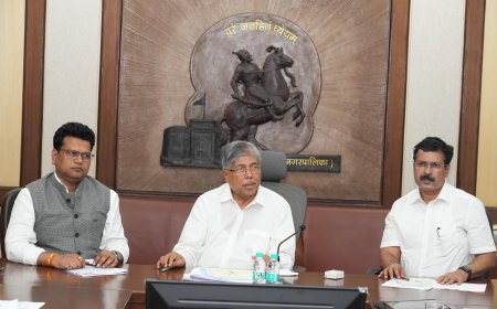 नामदार चंद्रकांतदादा पाटील यांच्याकडून कोथरुड मधील मिसिंग लिंकच्या कार्यवाहीचा आढावा