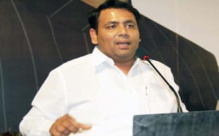 कथित हनी ट्रॅप प्रकरणात महेश तपासे यांचा सरकारला सवाल