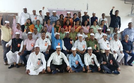 चंद्रशेखर आगाशे बी.एड. कॉलेज पुणे येथील 1992- 93 बॅचचा 33 वर्षानंतर स्नेहमेळावा  उत्साहात संपन्न