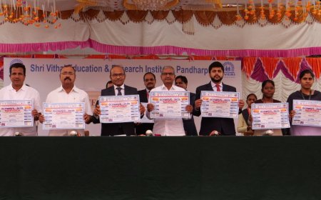 स्वेरीत ‘ऑलम्पस २ के २५’ तांत्रिक स्पर्धेच्या पोस्टरचे उदघाटन