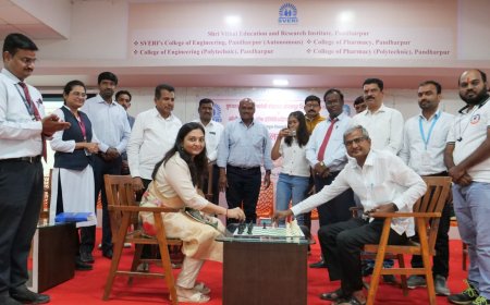 स्वेरीमध्ये आंतरमहाविद्यालयीन बुद्धिबळ स्पर्धा संपन्न