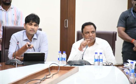 डॅशबोर्डवर नागरिकांना तक्रारी अपलोड करता याव्यात