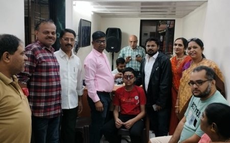 चारकोप विधानसभा वॉर्ड क्रमांक १९ तर्फे सेवा पंधरवडा अंतर्गत मोफत  नेत्र तपासणी व चष्मा वाटप शिबिर संपन्न