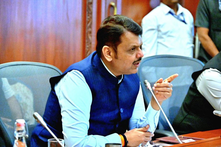 परवाने कमी करून नवीन उद्योगासाठी लागणारा वेळ कमी करावा- मुख्यमंत्री देवेंद्र फडणवीस