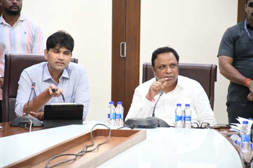 डॅशबोर्डवर नागरिकांना तक्रारी अपलोड करता याव्यात