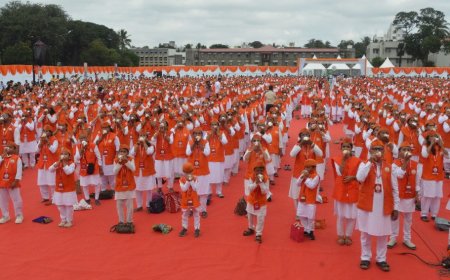तब्बल १ हजार १११ हून अधिक शंख वादकांनी एकत्र वादन करत केला विश्वविक्रम