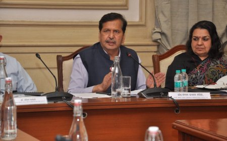 कुशल व रोजगारक्षम मनुष्यबळासाठी उद्योग क्षेत्राच्या गरजेनुसार नाविन्यपूर्ण अभ्यासक्रम शिकविणार