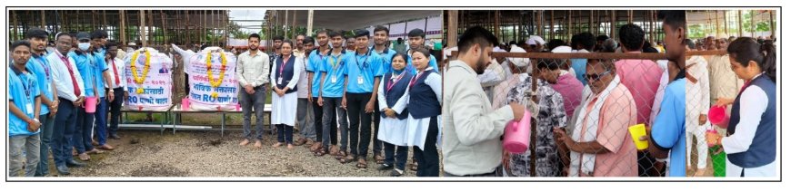 कार्तिकी वारीत वारकऱ्यांची तहान भागवत आहेत स्वेरीचे विद्यार्थी स्वेरीच्या राष्ट्रीय सेवा योजना विभागाचा उपक्रम