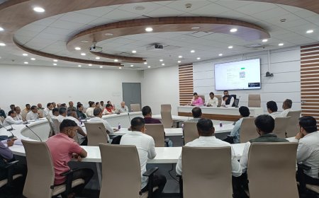 _पुरंदर येथील विमानतळ प्रकल्पबाधित शेतकऱ्यांबरोबर जिल्हाधिकारी यांची झाली सकारात्मक चर्चा_