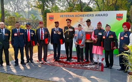 -विजय दिनाच्या निमित्ताने मा.कर्नल एन. एस. न्यायपती आणि इतर वीरसैनिकांचा सत्कार