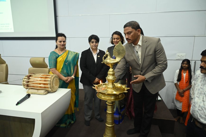 राष्ट्रीय मतदार दिन पुणे जिल्हाधिकारी कार्यालयात संपन्न