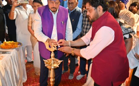 चंद्रपूर मध्ये केंद्रीय राज्यमंत्री रामदासजी आठवले यांच्या हस्ते रुग्णवाहिकेचे उद्घाटन