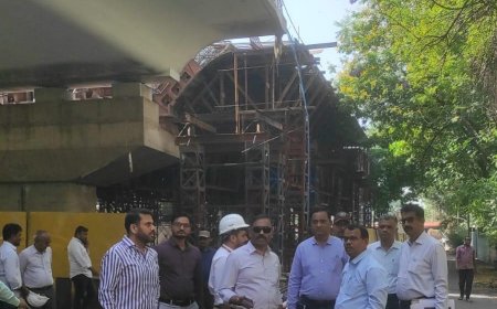 प्रकल्पांना गती द्या! पुणे मनपाचे अतिरिक्त आयुक्त ओमप्रकाश दिवटे यांचे निर्देश