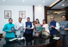 मुख्यमंत्री देवेंद्र फडणवीस यांच्या हस्ते डॉ. दुधभाते यांच्या ‘नेत्रकोष’चे प्रकाशन