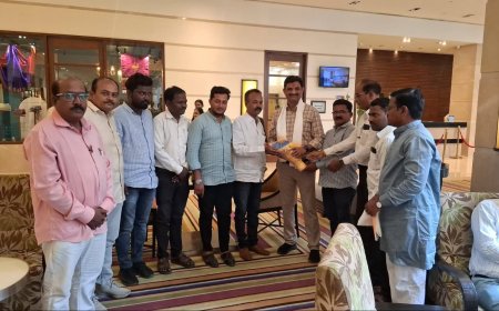 सोलापूर श्रमिक पत्रकार संघाकडून राहुल साकोरे यांचा सन्मान