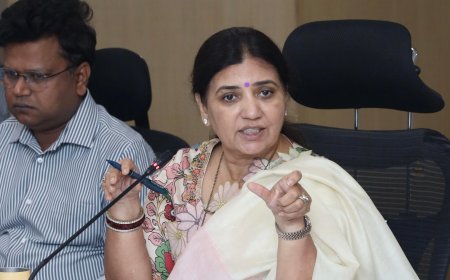 मा. राज्यमंत्री माधुरी मिसाळ यांच्या अध्यक्षतेखाली पुणे  महानगरपालिकेच्या विकास प्रकल्पांचा सखोल आढावा बैठक संपन्न.