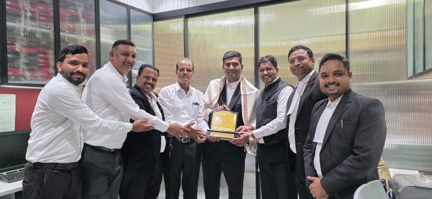 भारतीय पत्रकार संघ लिगल विंग (AIJ) महाराष्ट्र राज्याकडून ॲड विवेक भरगुडे यांचा सन्मान.
