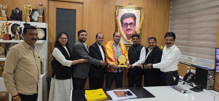 भारतीय पत्रकार संघ लिगल विंग (AIJ) महाराष्ट्र राज्याकडून साधना सहकारी बँक लि.चे नवनिर्वाचित चेअरमन श्री राजेश कवडे पाटील यांचा सन्मान.