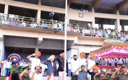 इचलकरंजीत स्वातंत्र्य दिनाचा मुख्य ध्वजारोहण समारंभ उत्साहात