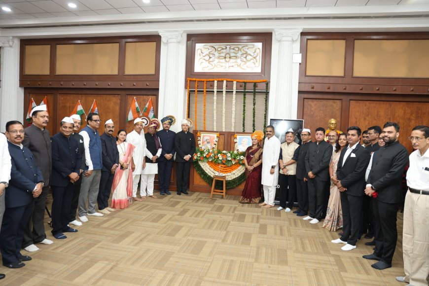 ठाणे महापालिकेतर्फे 80 वा स्वातंत्र्य दिन उत्साहात  गुणवंत सफाई कर्मचाऱ्यांचा सन्मान