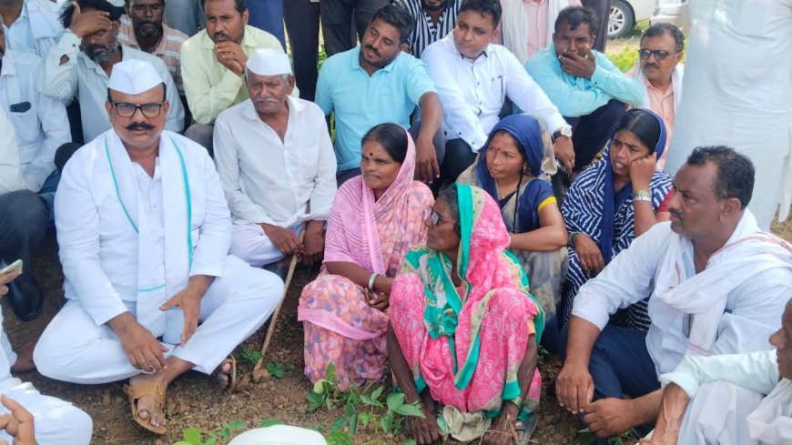 शेतकऱ्यांना हेक्टरी एक लाखांची मदत द्या