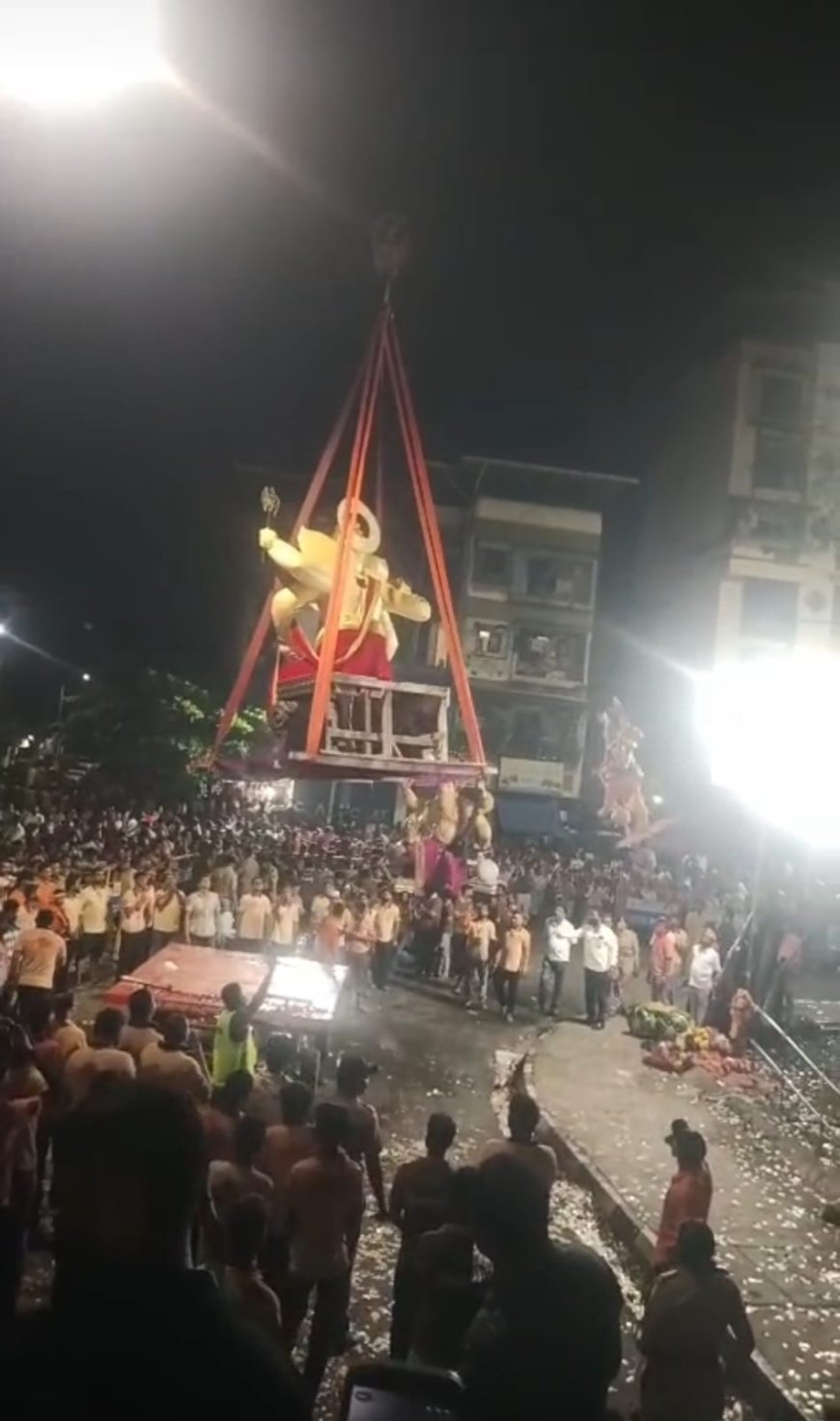 दहा दिवसांच्या गणरायाला पनवेलमध्ये भावपूर्ण निरोप