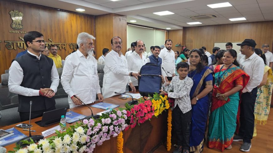 शैक्षणिक व्यवस्थेचा आढावा घेत गुणवंत विद्यार्थी आणि शिक्षकांचा गौरव
