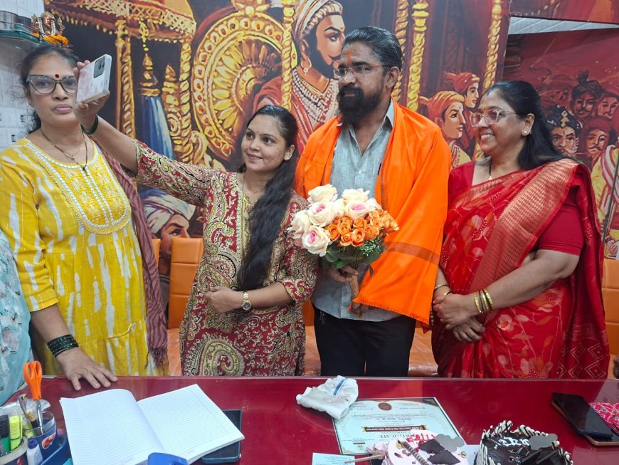 कांदिवलीत शिवसेना शाखा क्रमांक २१ चे कार्यालय प्रमुख मयूर सावंत यांचा वाढदिवस उत्साहात साजरा